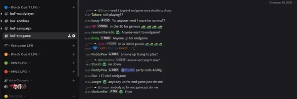 COD Central #bo7-endgame Discord channel with active LFG posts for Avalon squads, Combat Rating requirements, and exfil team coordination